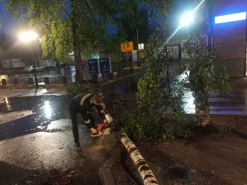 В Сыктывкаре за ночь было 9 отключений электричества, осталось восстановить три