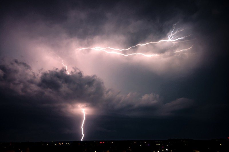 В большинстве районов Коми ожидаются грозы и ливни