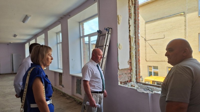 Минсельхоз Коми может отказаться от услуг действующего подрядчика на капремонте школы в Усть-Куломе