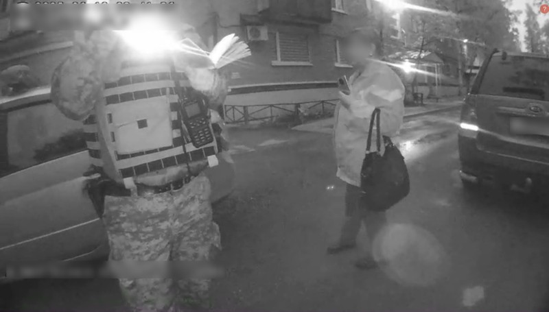 В Ухте росгвардейцы помогли женщине не стать жертвой мошенников

