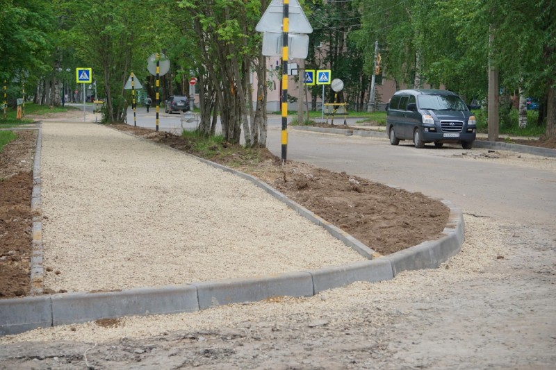 В Сыктывкаре продолжаются ремонтные работы на улицах города