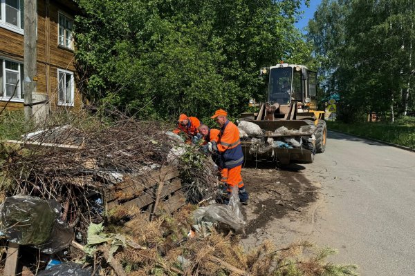 Коммунальщики Сыктывкара ликвидировали свалку в центре города