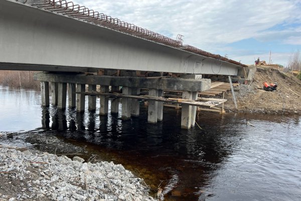 На трассе Сыктывкар – Нарьян-Мар ведется ремонт моста через реку Евсявис