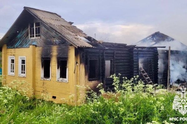 На месте пожара в Удорском районе обнаружены тела трех человек