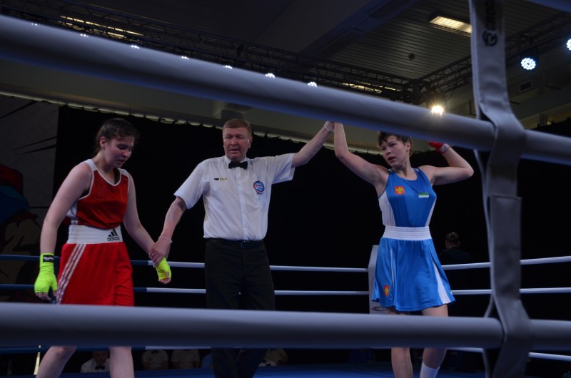 Дарья Никитина и Альберт Федотенков вышли в полуфинал первенства России по боксу в Коми