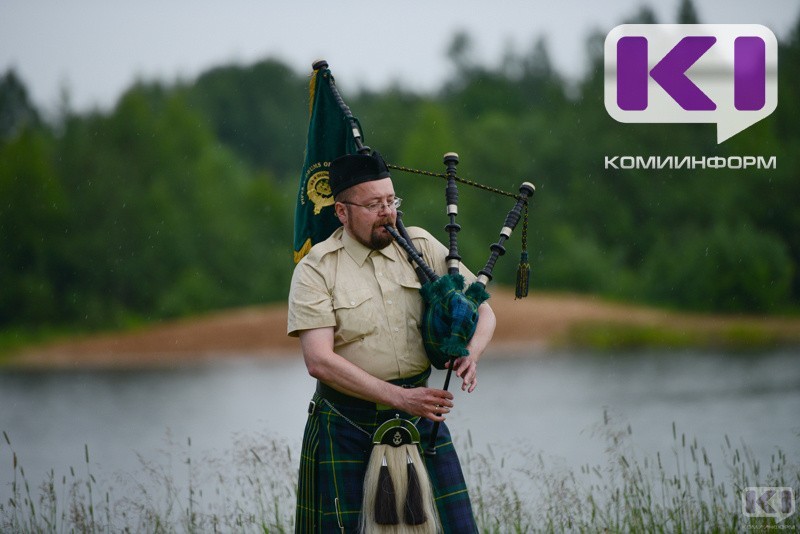 Шотландские мотивы в Коми: известный волынщик Владимир Молодцов устроит для сыктывкарцев концерт под открытым небом