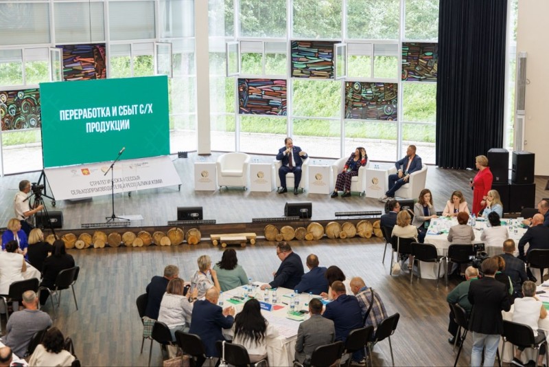 От поля до стола: Ростислав Гольдштейн собрал всех игроков АПК для создания единой стратегии