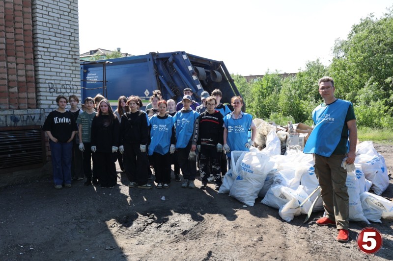 Инта присоединилась к субботнику "Речная лента"