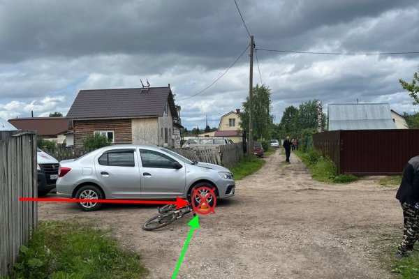 В Сыктывкаре водитель Renault сбил юного велосипедиста 