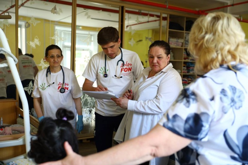 Выездные бригады медиков из федеральных клиник посетили Кочпонский интернат в Сыктывкаре