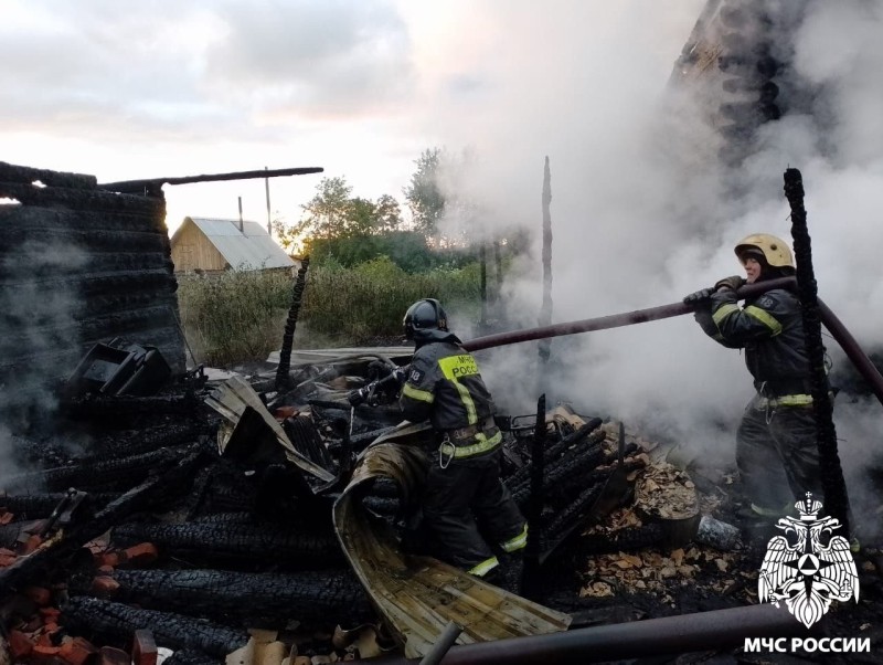 На пожаре в Корткеросе пострадала женщина