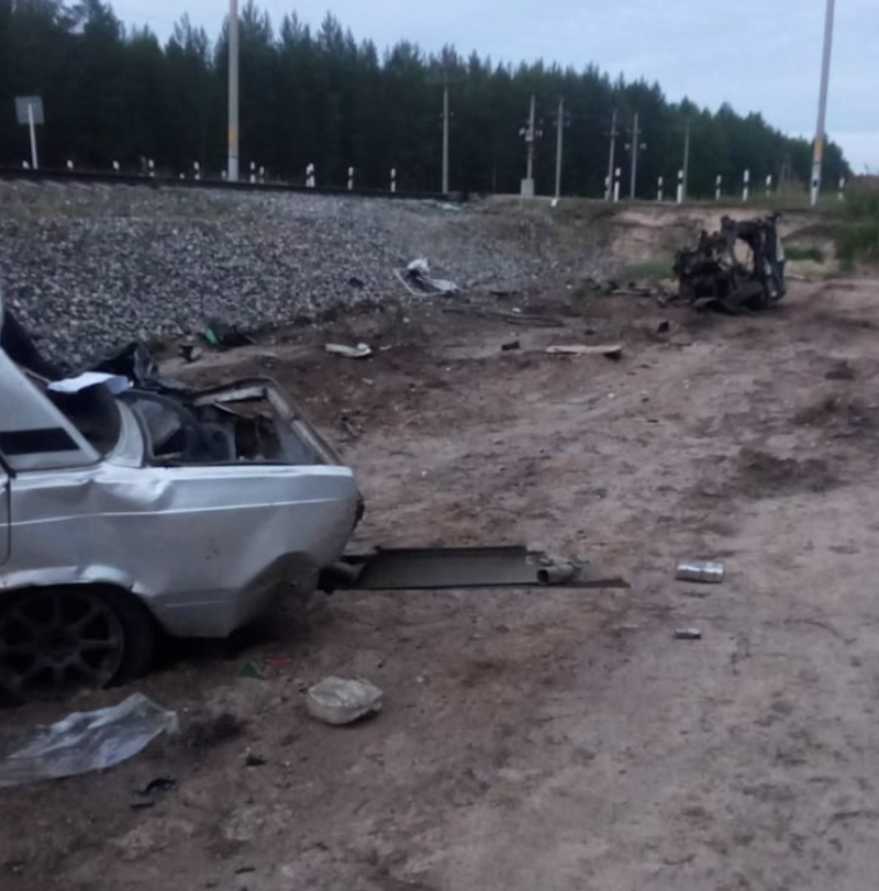 В Коми водитель авто столкнулся с поездом 