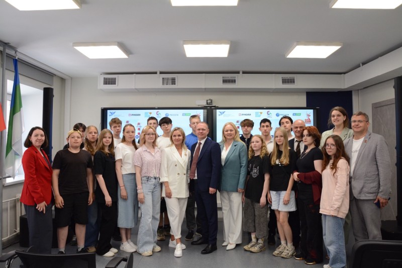 В Академии юных талантов Коми открылась профильная смена "Переработка нефти и газа"