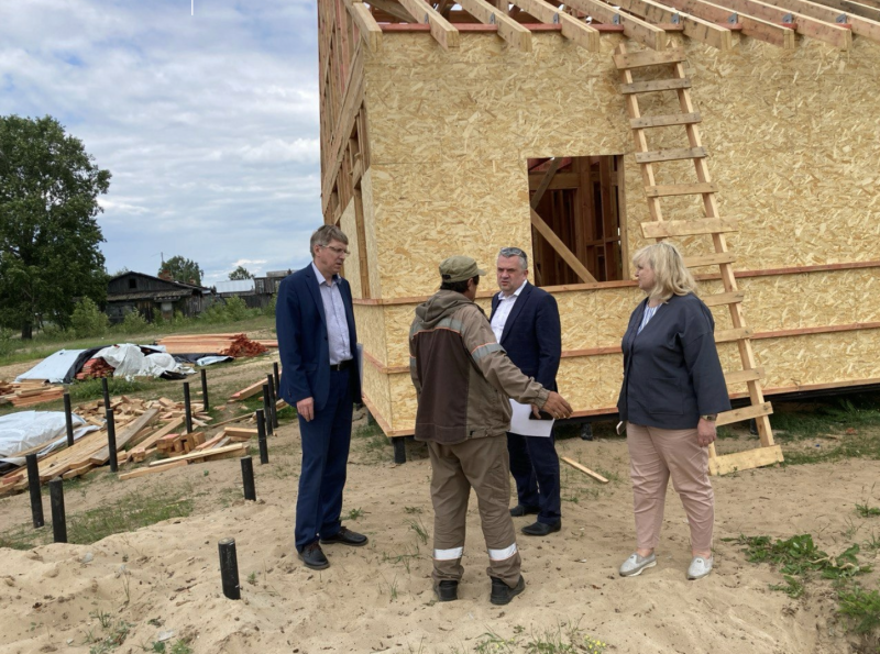 Строительство ФАПов – под контролем руководителя региона: Ростислав Гольдштейн поручил проверить ход строительства медицинских объектов

