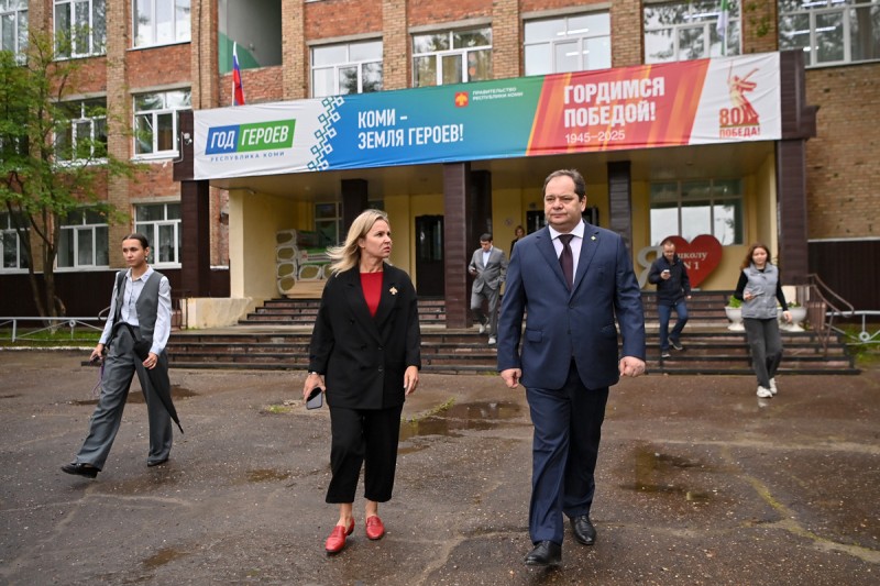 Ростислав Гольдштейн поручил контролировать капремонт школы №1 Вуктыла