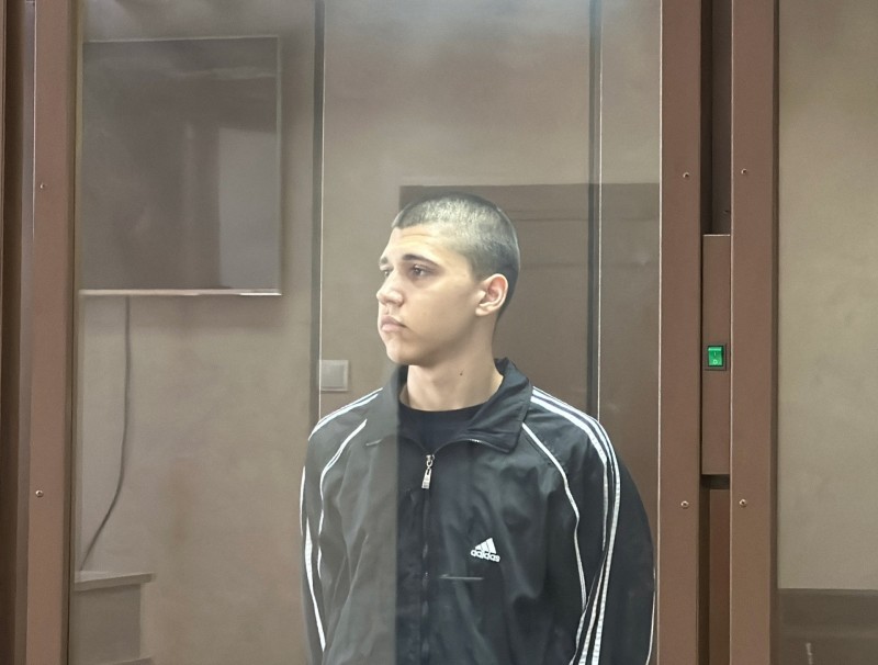 Сыктывкарский дрифтер, въехавший на Mercedes-Benz в остановку, предстанет перед судом