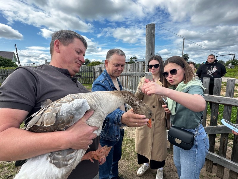 Молодежь поднимает деревни: история успеха семьи Тарабукиных благодаря "Агростартапу"