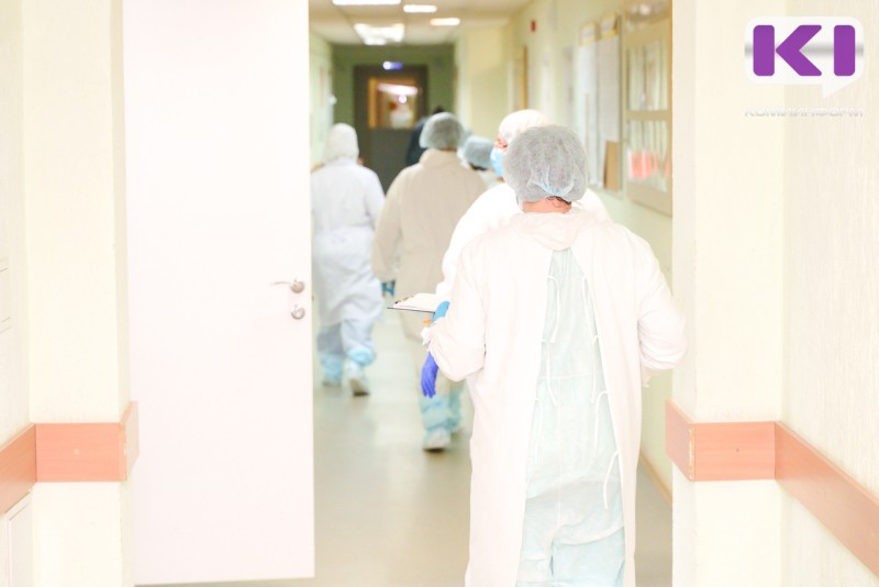 Отделение СФР по Коми ежемесячно перечисляет специальные социальные выплаты 6 643 медработникам