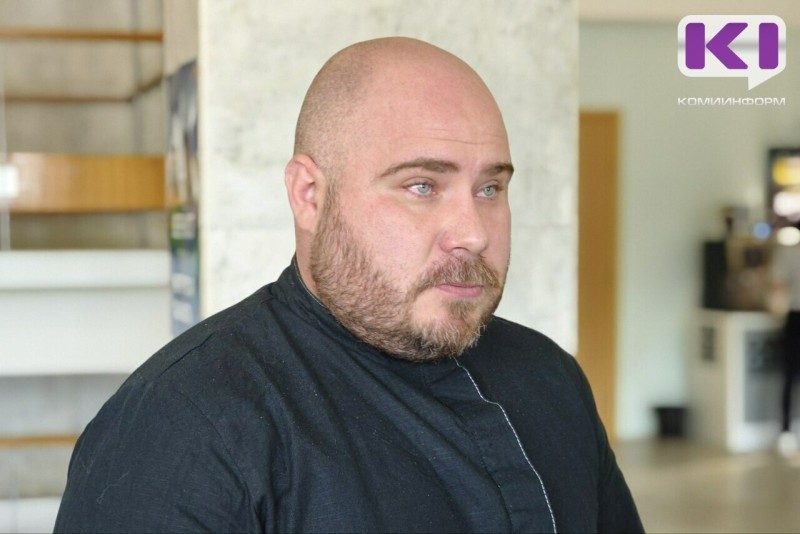 Правки в законодательство о выборах глав муниципалитетов дают гарантии, что руководители городов и районов будут ответственны перед главой региона - депутат Госсовета Коми Виктор Бетехтин