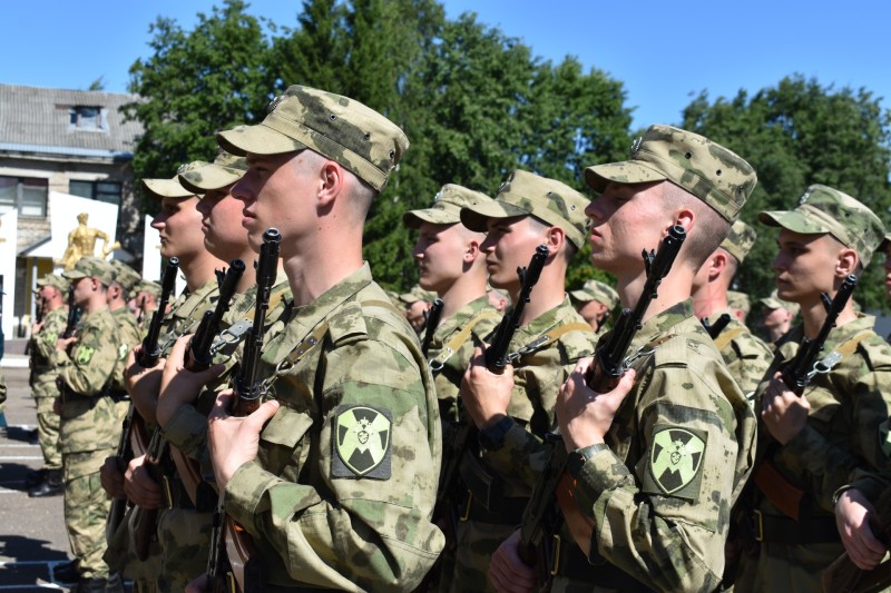 Центр подготовки личного состава Северо-Западного округа Росгвардии пополнился призывниками

