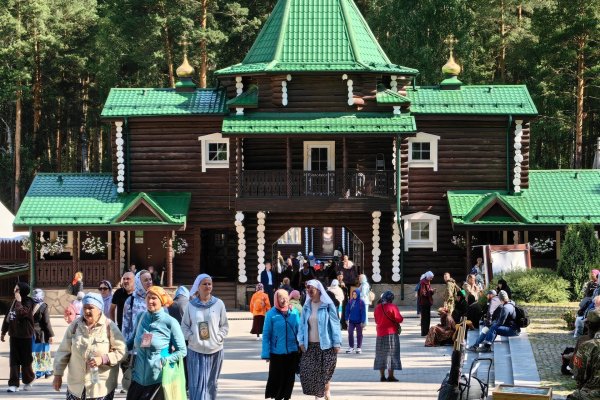 Паломники Сыктывкарской епархии посетили Екатеринбург и Алапаевск
