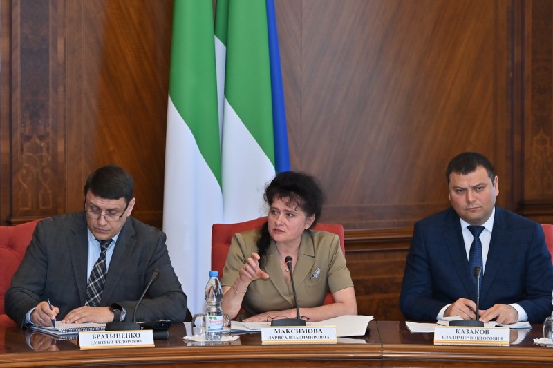 В Коми всего 2,2 тысячи человек имеют статус безработных, при этом на рынке труда 11 тысяч вакансий