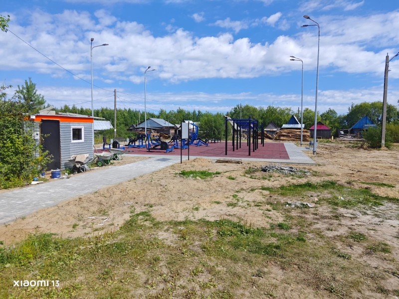 В п.Выльтыдор разгромили недостроенную спортивную площадку