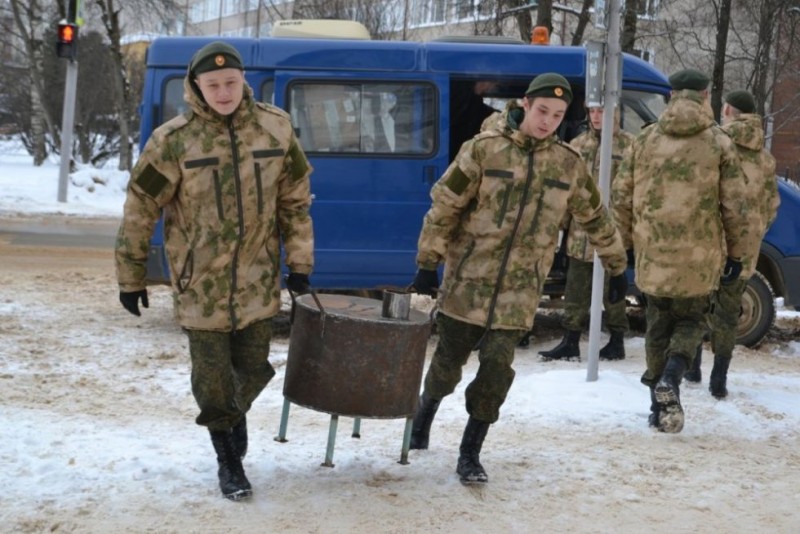 Студенты техникума из Коми изготавливают устройства в помощь бойцам на СВО

