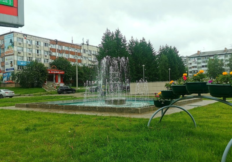 "Допрыгались": ухтинцы вновь поломали фонтан в центре города