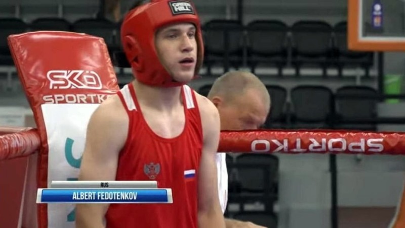 Ростислав Гольдштейн поздравил юного боксера из Коми Альберта Федотенкова с выходом в финал первенства Европы