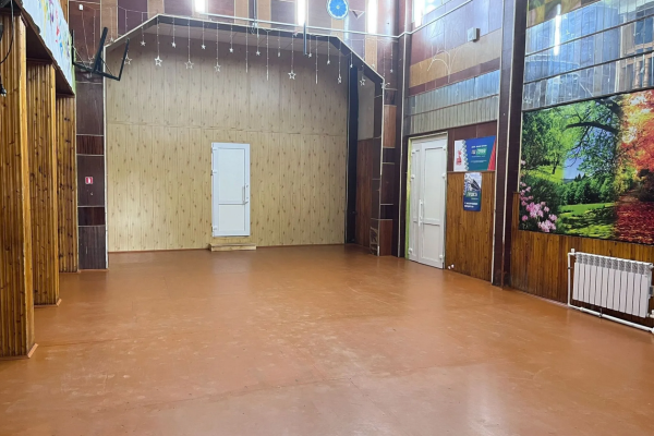 Народный бюджет: в Доме культуры п. Седкыркещ обновили танцевальный зал

