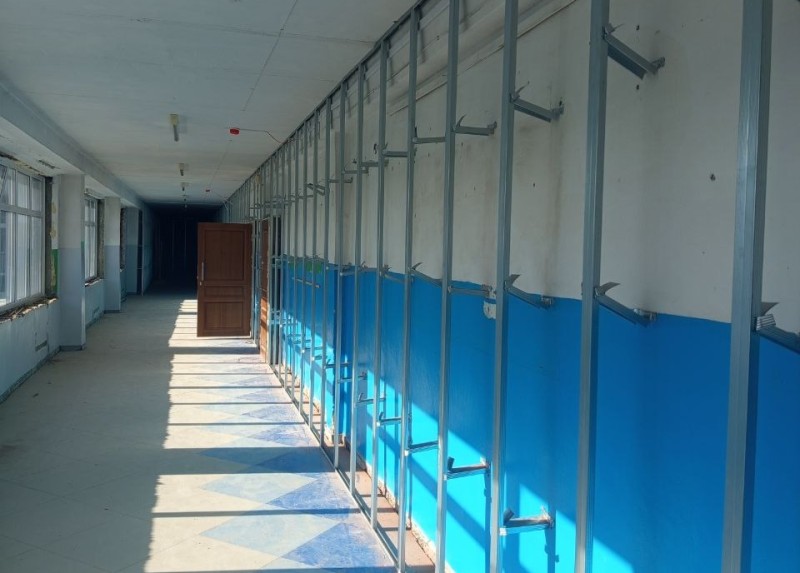 В здании Усть-Цилемской средней школы продолжается капитальный ремонт третьего этажа