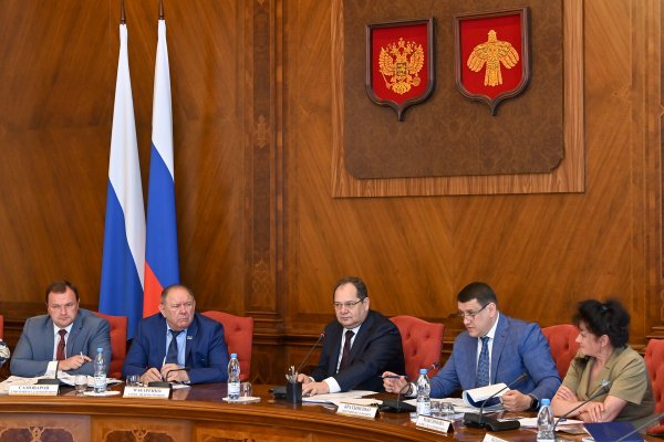 Ростислав Гольдштейн поручил пересмотреть программу развития АПК, в основе которой будет гарантированный сбыт