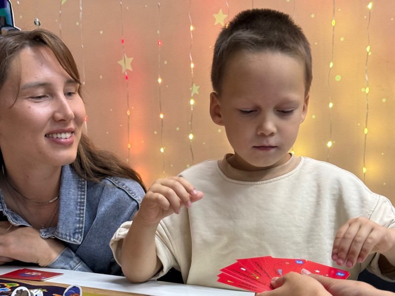 Настольная игра "Ростелекома" и живописная VR-прогулка: семьи Коми погрузились в "Виртуальность и реальность"