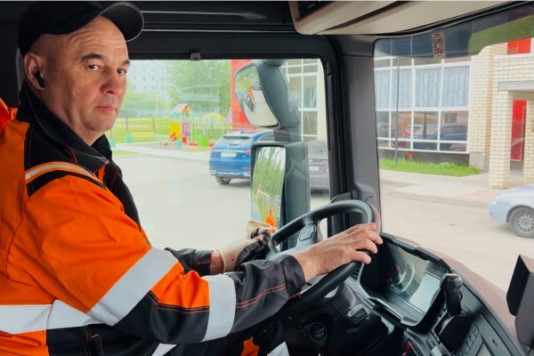 Водитель мусоровоза Дмитрий Иванов: 