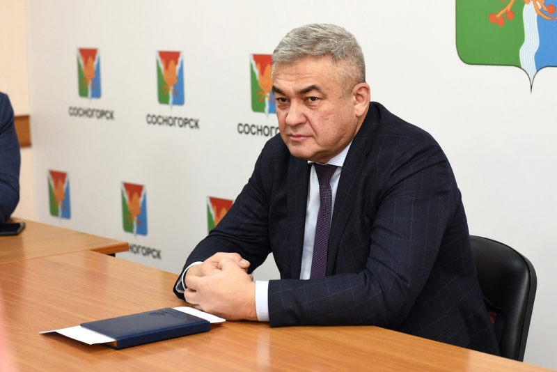 На прямой линии ЦУР Коми глава Сосногорска Ильдар Махмутов ответит на вопросы жителей из соцсетей