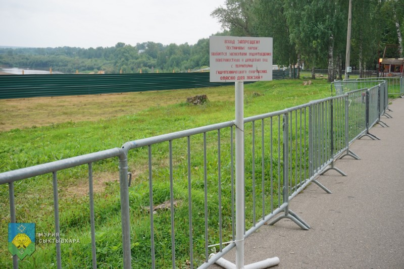 В Сыктывкаре ведется обследование берегоукрепительных сооружений в парке имени Кирова

