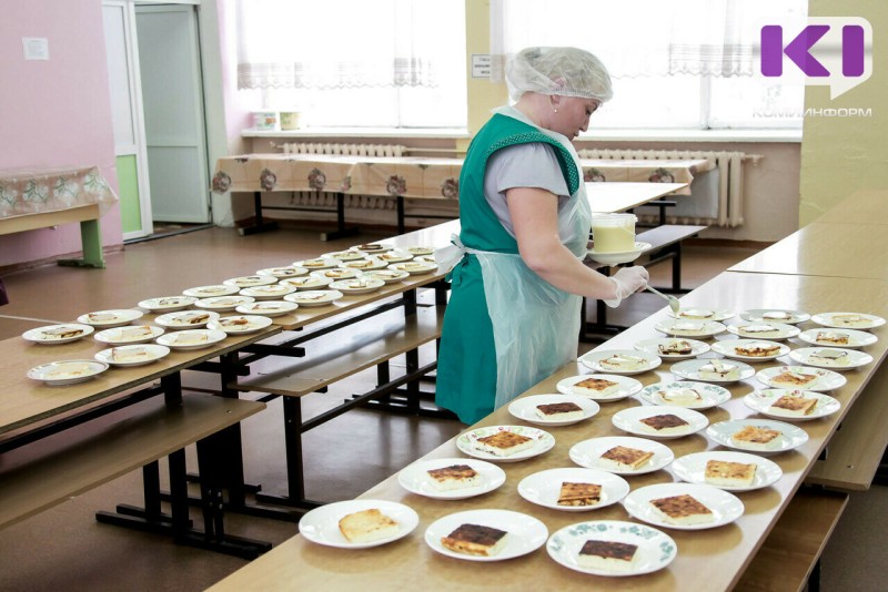 В Госдуму внесли законопроект о бесплатном двухразовом питании школьников