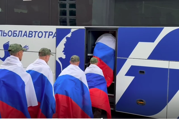 Еще двое военнослужащих из Коми вернулись из украинского плена