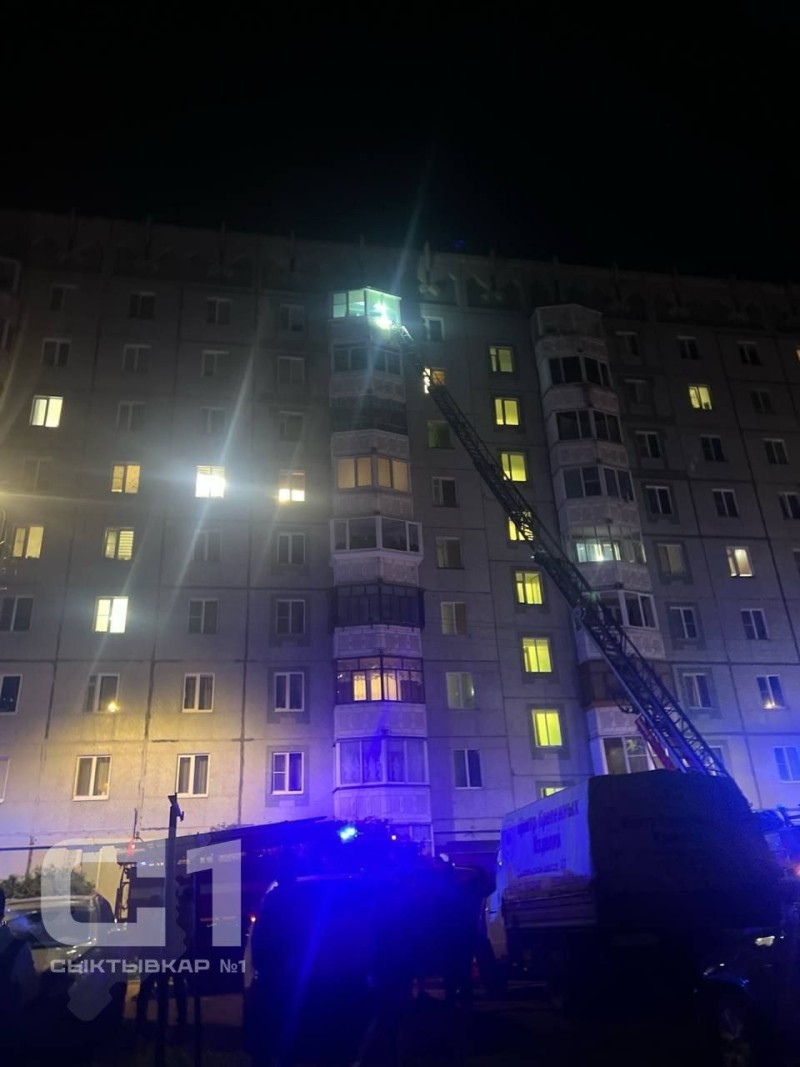 В Сыктывкаре эвакуируют жильцов девятиэтажки 