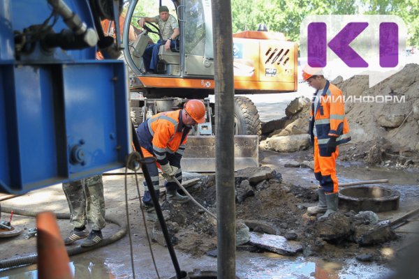 В Сыктывкаре ремонтируют водопровод и строят газопровод на двух участках улиц