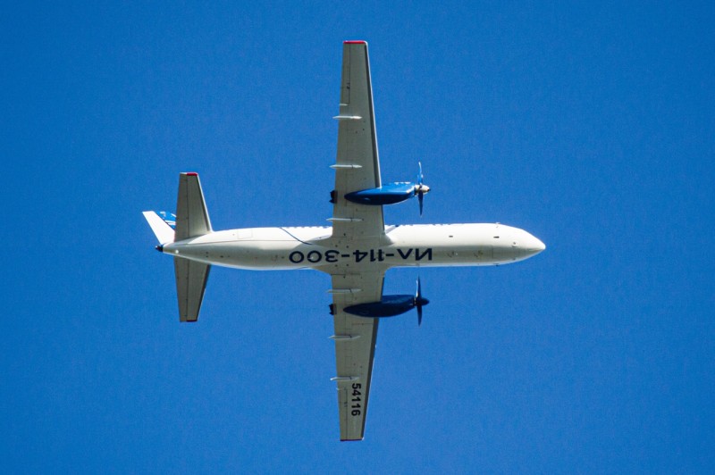 В небе над Сыктывкаром очевидцы наблюдали новый Ил-114