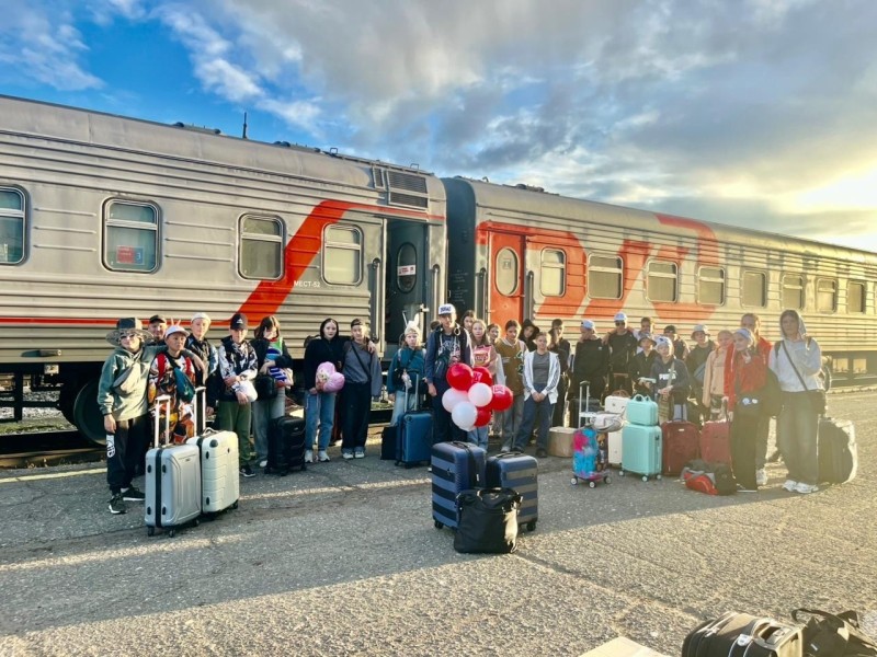 Участники благотворительного проекта "Каникулы с ЛУКОЙЛом" вернулись домой