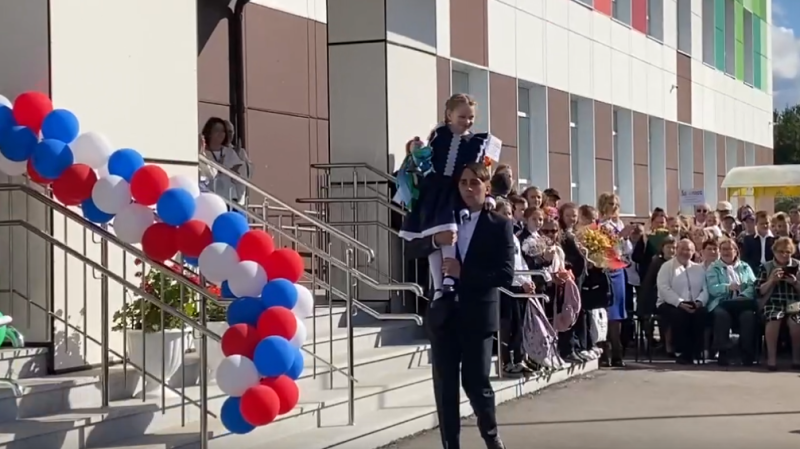 Современная школа на 600 мест открыла двери для ижемских школьников