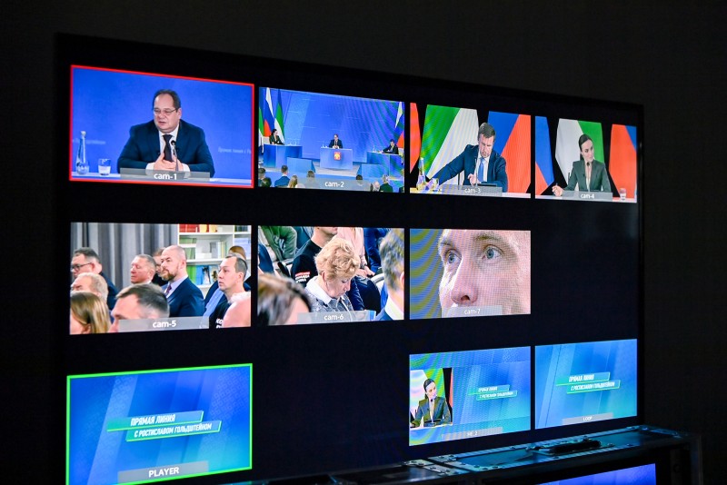 На первую телевизионную прямую линию с Ростиславом Гольдштейном поступило более 7 тысяч обращений