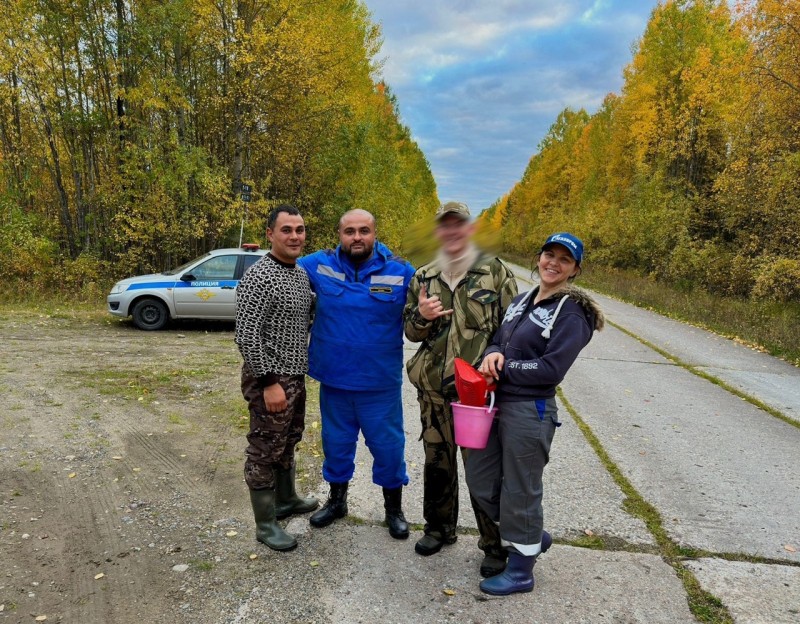 Девятерых грибников вывели из леса на выходных  в Коми 