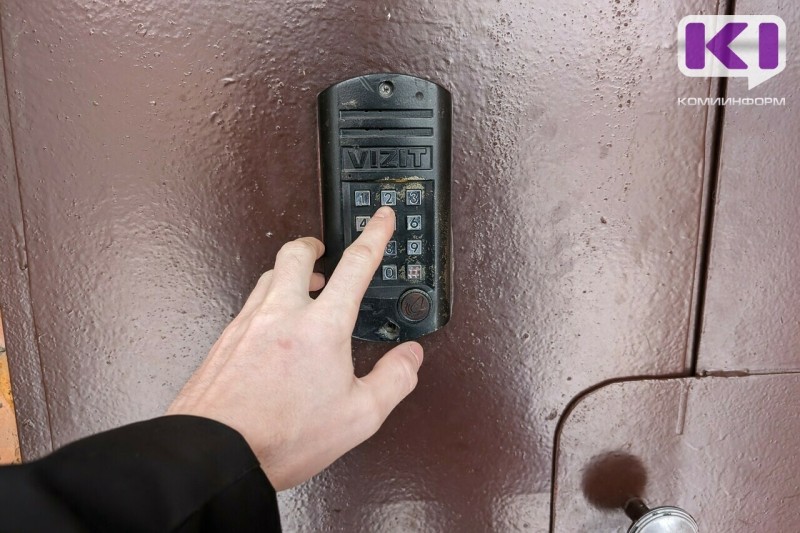 За сутки двое печорцев лишились более 260 тысяч рублей, сообщив код из SMS "курьеру" 