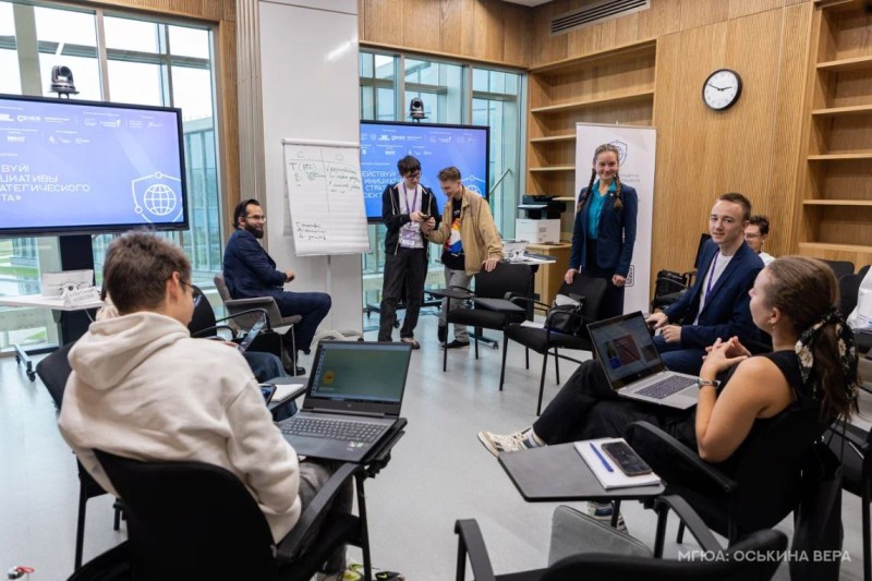 Старшеклассники Коми до 26 сентября могут заявиться на Школу Интернет-БЕЗопасности

