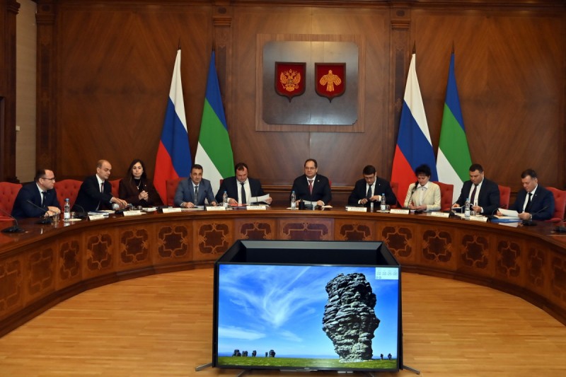 В Коми продолжается масштабная кампания по ремонту дорог: запущен новый асфальтобетонный завод и привлечены инвестиции "Газпрома"