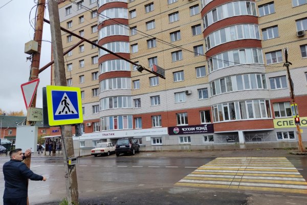 В Сыктывкаре на ул.Кутузова заработал вызывной светофор